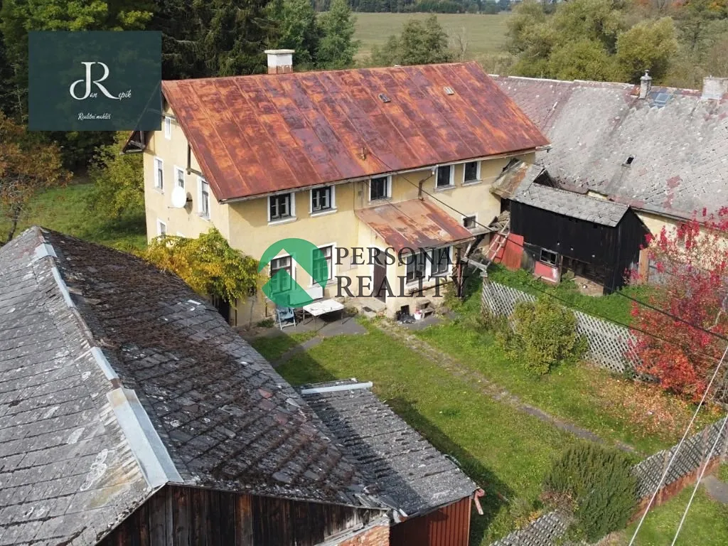Prodej rodinného domu 200 m², pozemek 1590 m²